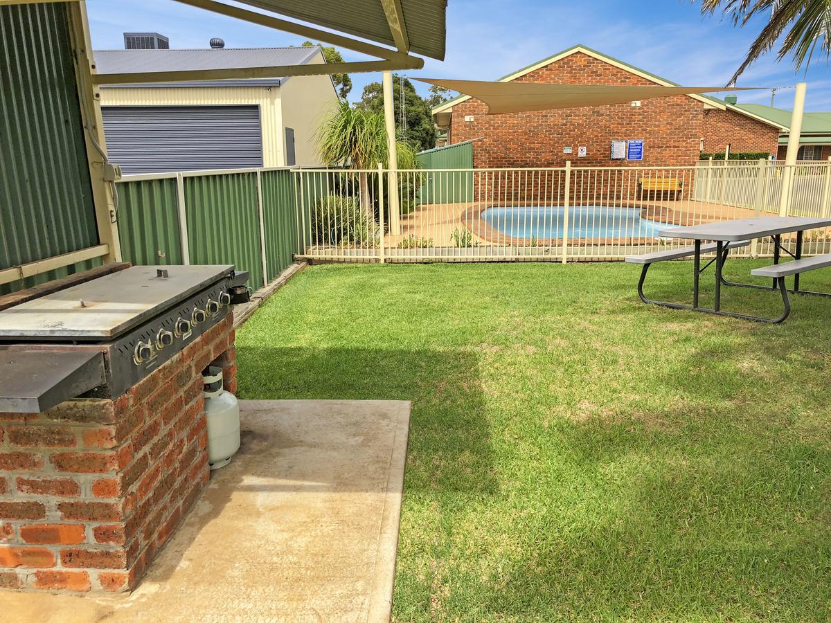 利顿赫乐迪奇汽车旅馆 Leeton 外观 照片